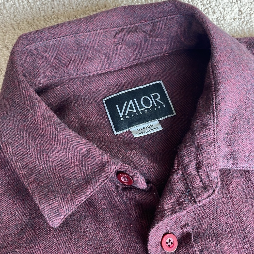 Valor Men's Button Down Shirt - Picture 4 of 6